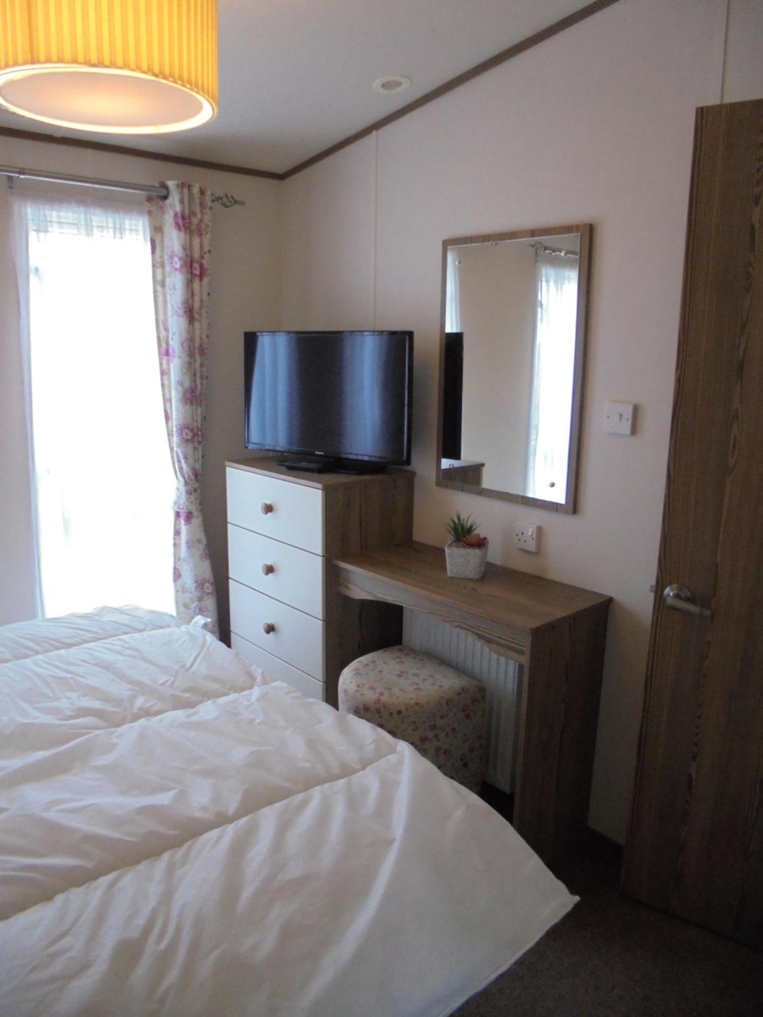 The Grange Ingoldmells: Elan 6 Berth, Central Heated, Wrap Around Decking Exterior foto